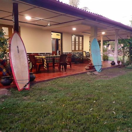 Dreams Garden Surf Lodge Midigama Exterior photo