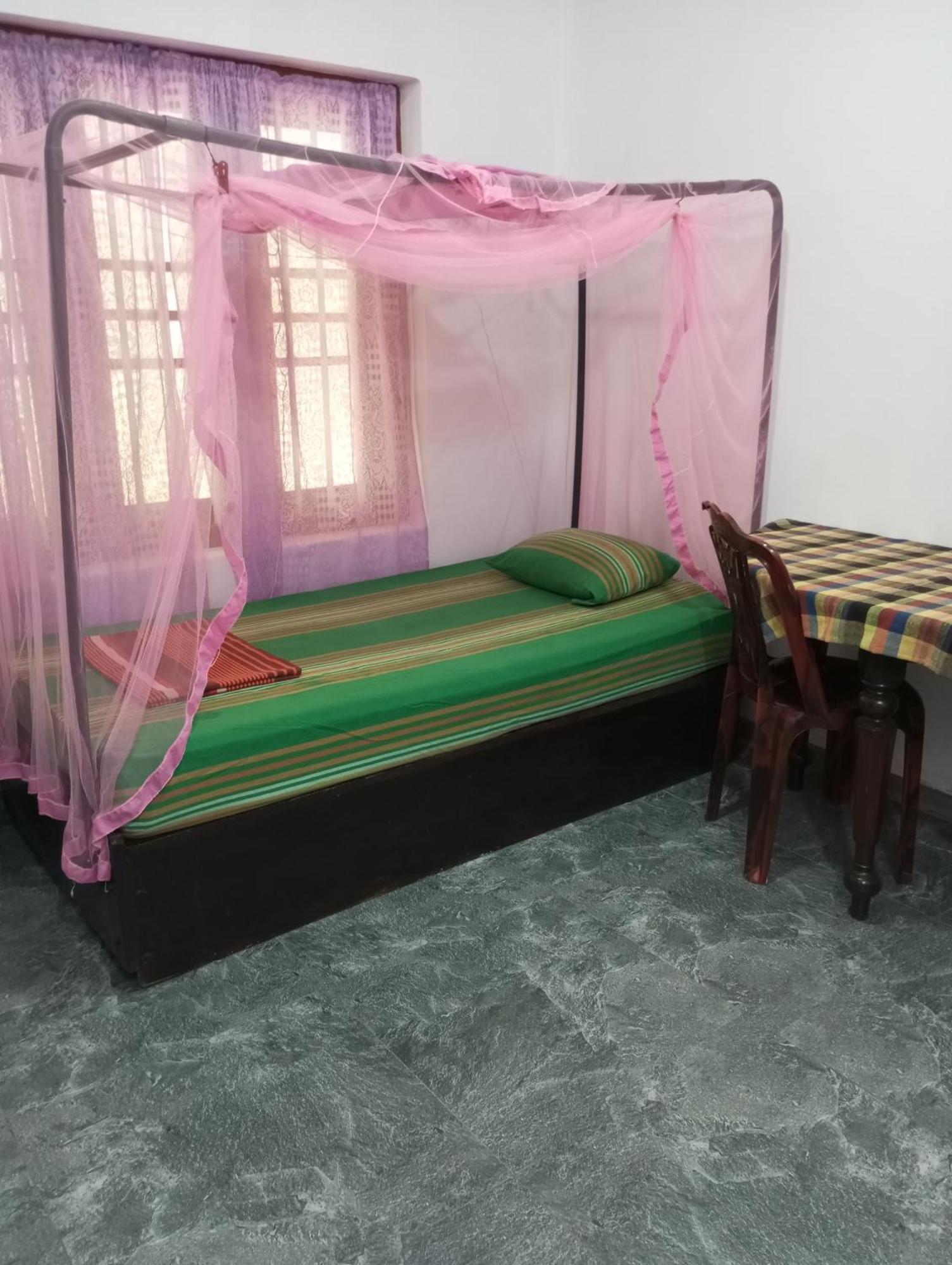 Dreams Garden Surf Lodge Midigama Room photo
