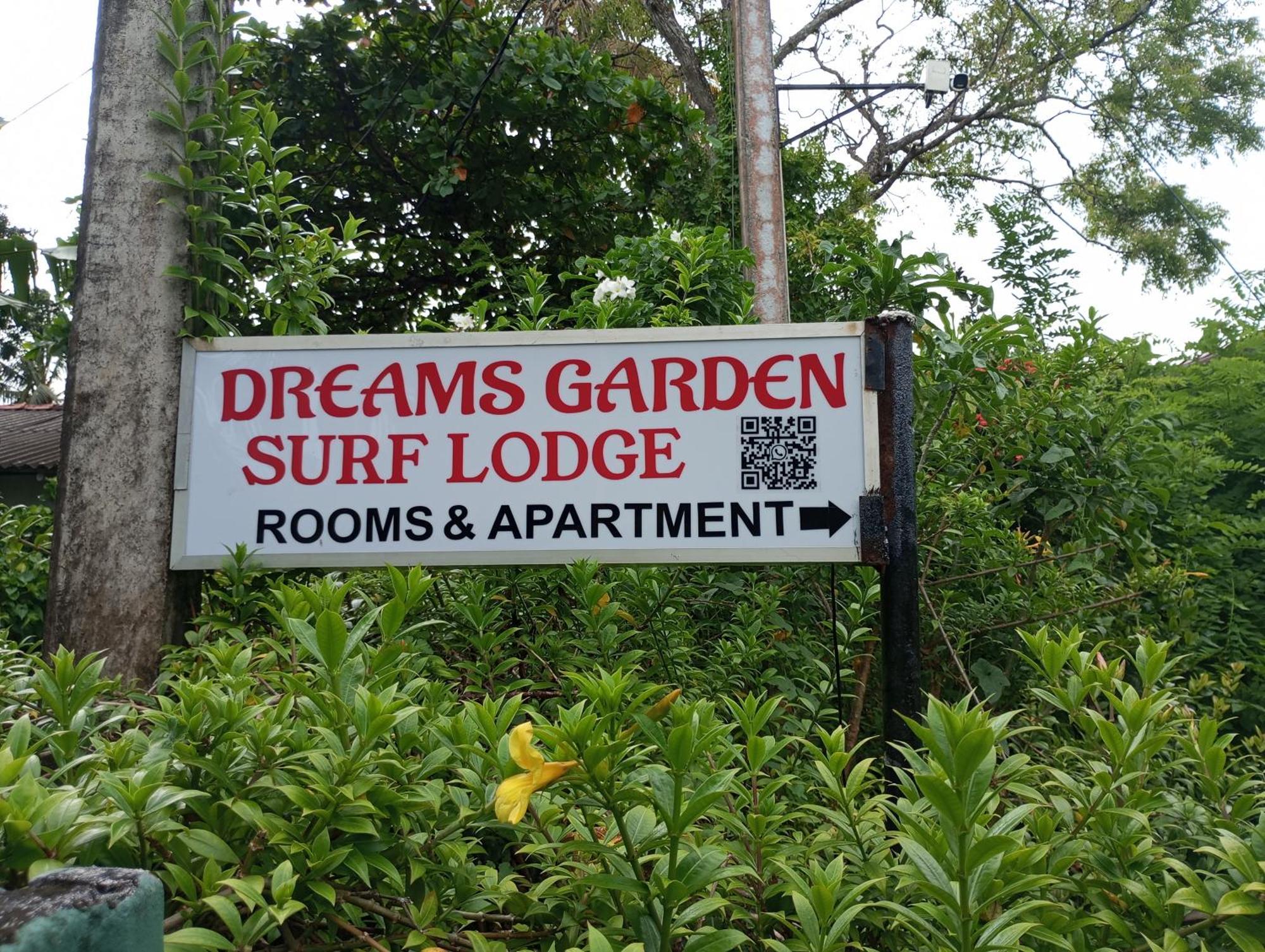 Dreams Garden Surf Lodge Midigama Exterior photo