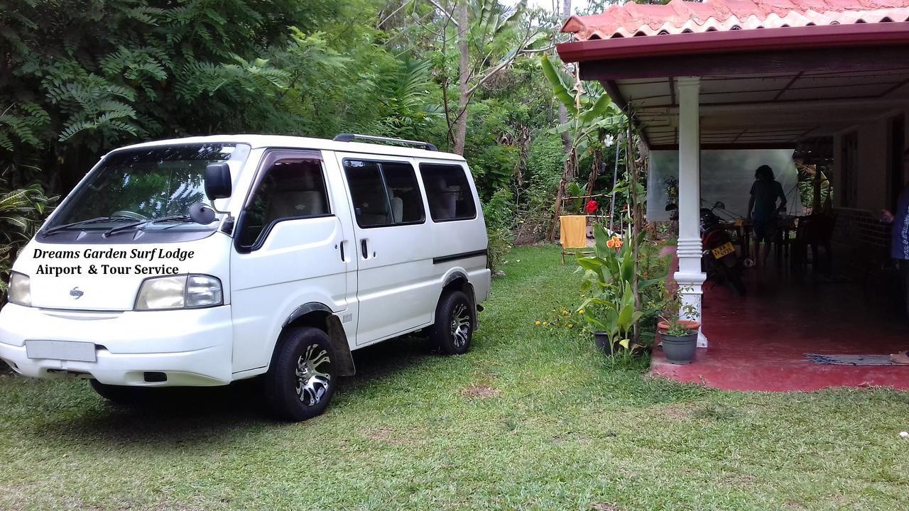 Dreams Garden Surf Lodge Midigama Exterior photo