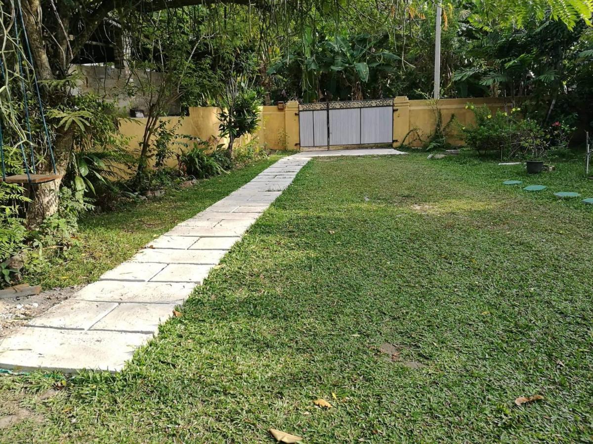 Dreams Garden Surf Lodge Midigama Exterior photo